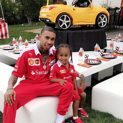 Tyga y su hijo King Cairo en la fiesta de cumpleaños del pequeño