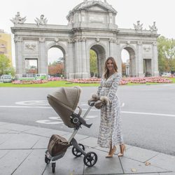 Helen Lindes, embajadora de una firma de bebés en su séptimo mes de embarazo