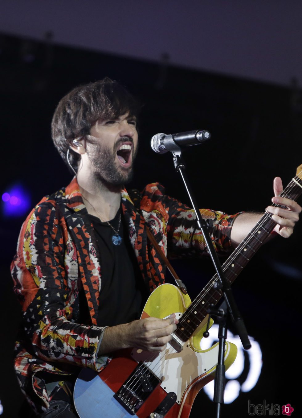 David Otero actuando durante el concierto 'Por ellas' de Cadena 100