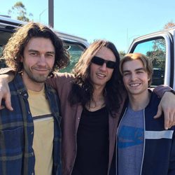 Dave, James y Tom Franco en el rodaje de una película