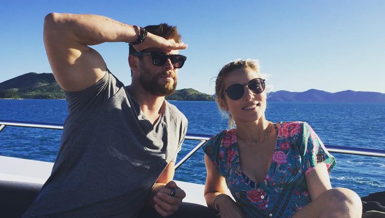 Chris Hemsworth desmintiendo los rumores de crisis con Elsa Pataky