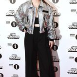 Jess Glynne en la alfombra roja de los BBC Radio 1's Teen Awards 2016