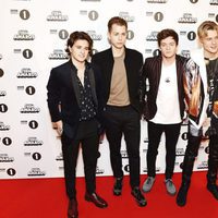 The Vamps en la alfombra roja de los BBC Radio 1's Teen Awards 2016