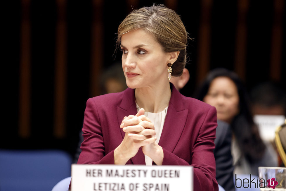 La Reina Letizia defendiendo la lactancia materna en un congreso de la OMS en Ginebra