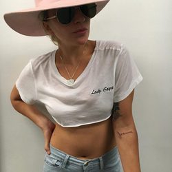 Lady Gaga muestra su nuevo tatuaje Joanne