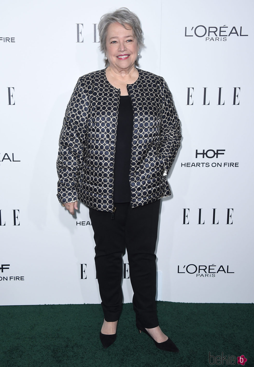 Kathy Bates la entrega de los Premios Women in Hollywood 2016 de la revista Elle