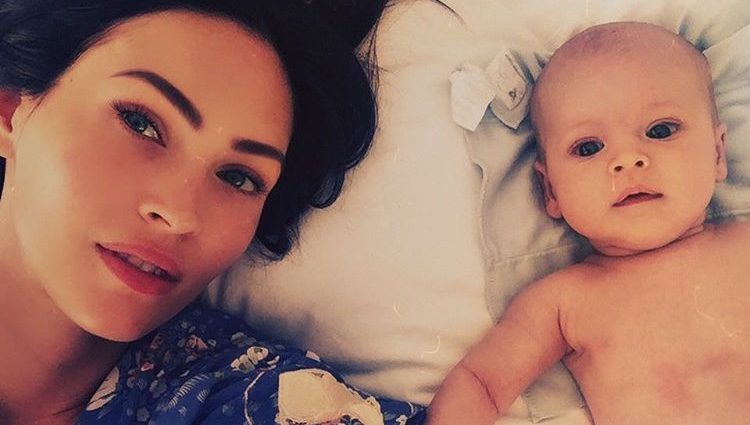 Megan Fox comparte en Instagram la primera fotografía junto a su tercer hijo