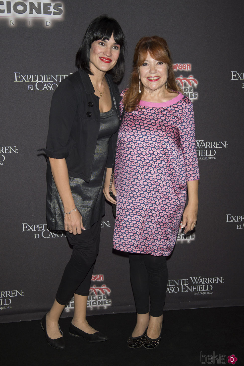 Irene Villa y su madre en la presentación de la semana 'Halloween 2016' del Parque de Atracciones de Madrid