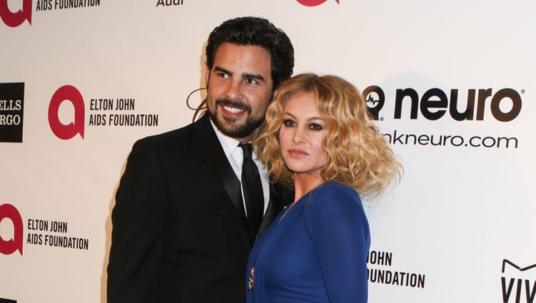 Paulina Rubio y Gerardo Bazúa en la Gala de Elton John tras los Oscar 2014