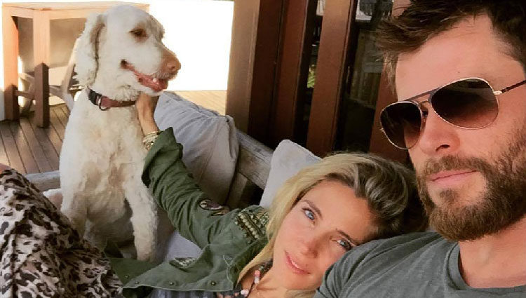 Elsa Pataky y Chris Hemsworth muy cariñosos