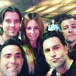 Isabel Navarro con Javián, Naim Thomas, Alex Casademunt y David Bustamante en los ensayos del concierto de 'OT: El Reencuentro'