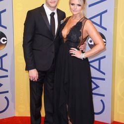 Miranda Lambert y Anderson East en los CMA Awards 2016