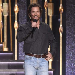 Matthew McConaughey en los CMA Awards 2016