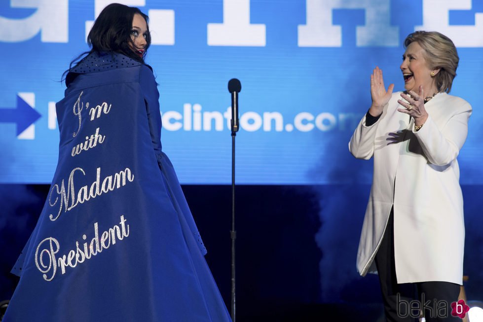 Katy Perry apoyando a Hillary Clinton en la campaña electoral