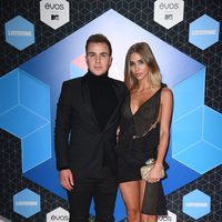 Mario Gotze y Ann-Kathrin Brömmel en la alfombra roja de los MTV EMA 2016