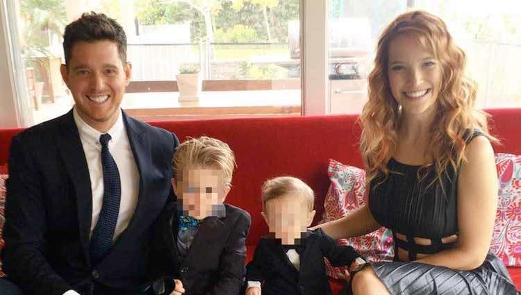 Michael Bublé junto a sus hijos y su mujer Luisiana Lopilato