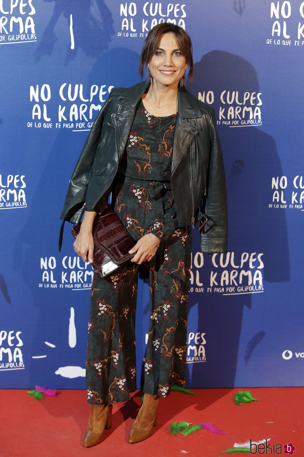 Toni Acosta durante la premiere de la película 'No culpes al karma de lo que te pasa por gilipollas'