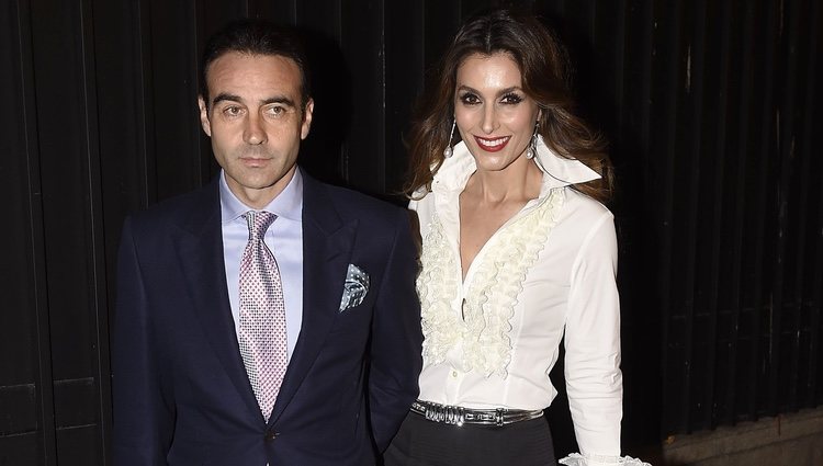 Enrique Ponce y Paloma Cuevas en la fiesta en honor a Carolina Herrera