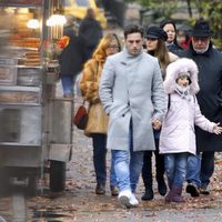 Paula Echevarría con David Bustamante, su hija Daniella y sus padres en Nueva York