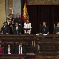 Ana Pastor ofrece un discurso ante los Reyes Felipe y Letizia y sus hijas en la Apertura de la XII Legislatura