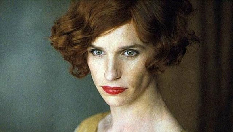 Eddie Redmayne caracterizado en la película 'La chica danesa'