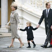 Carolina de Mónaco, Andrea Casiraghi y Tatiana Santo Domingo con sus hijos Sasha e India en el Día Nacional de Mónaco 2016