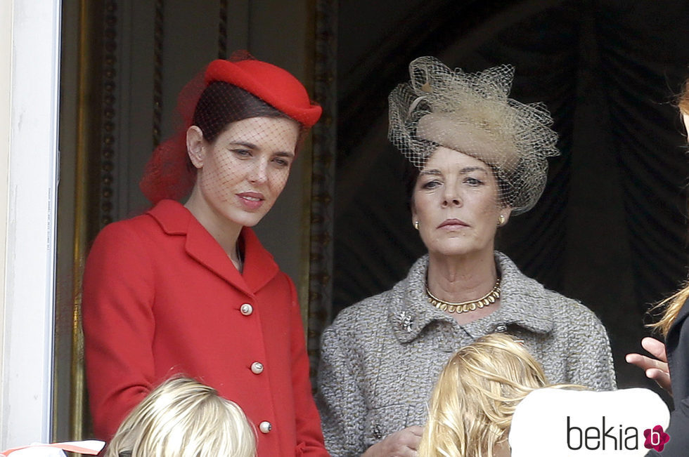 Carlota Casiraghi y Carolina de Mónaco en el Día Nacional de Mónaco 2016