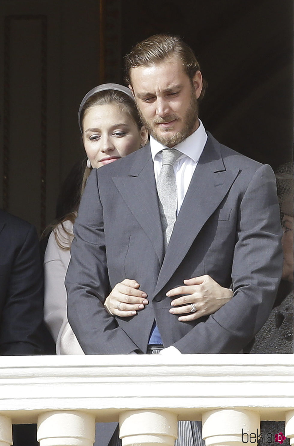 Beatrice Borromeo agarra a Pierre Casiraghi en el Día Nacional de Mónaco 2016