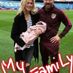 Carla Pereyra, Simeone y su hija Francesca en el Calderón