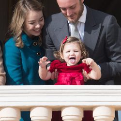 India Casiraghi, muy divertida con sus tíos Pierre Casiraghi y Alexandra de Hannover en el Día Nacional de Mónaco 2016