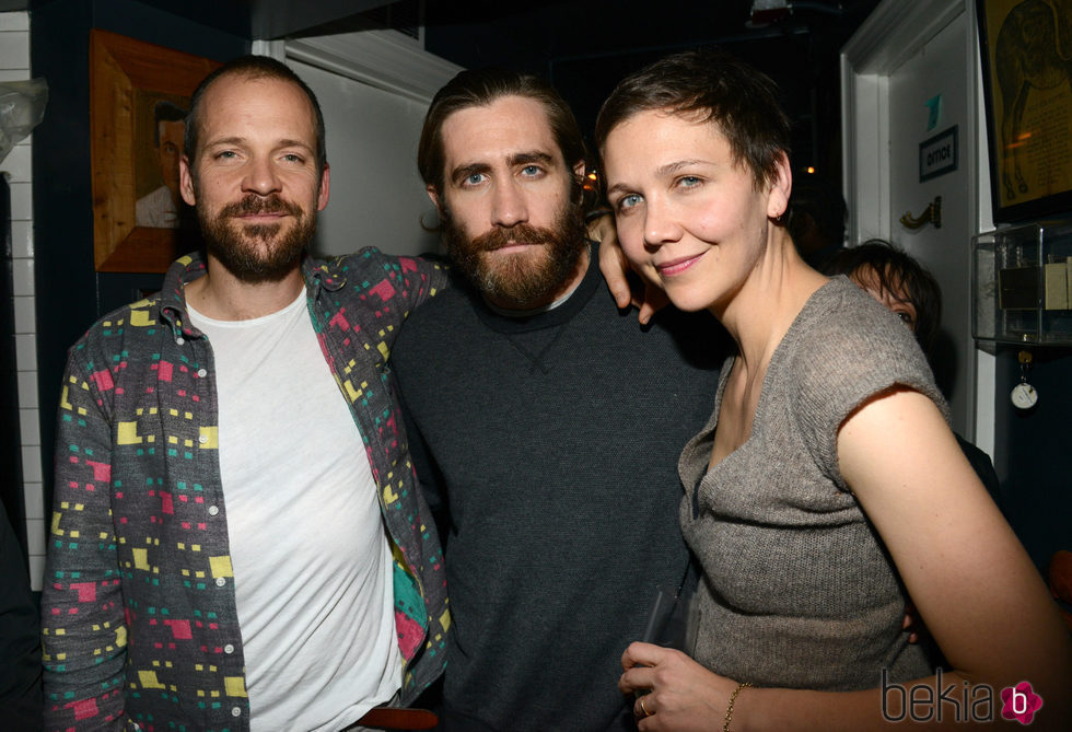 Jake y Maggie Gyllenhaal junto al marido de ella