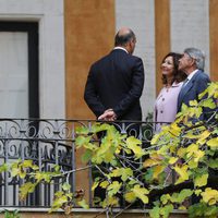 Ana Rosa Quintana y Juan Muñoz en el bautizo de Ginevra Ena