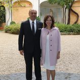 Ana Rosa Quintana y Juan Muñoz posando en el bautizo de Ginevra Ena