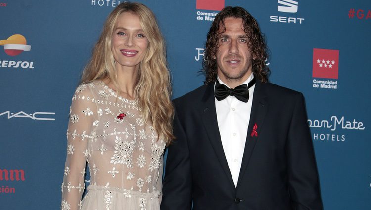 Vanesa Lorenzo y Carles Puyol en la Gala Sida 2016