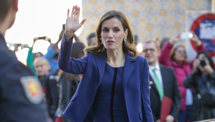 La Reina Letizia a su llegada al Mercado Central de Valencia