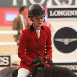 Marta Ortega compitiendo en el Madrid Horse Week