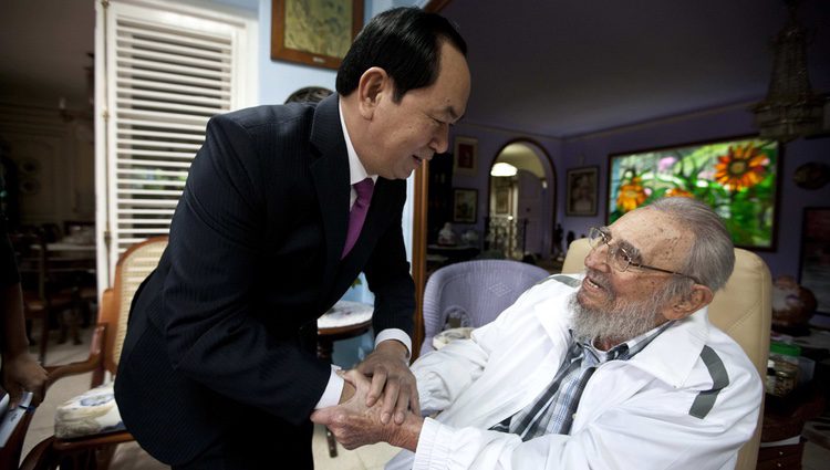 Fidel Castro y el Presidente de Vietnam Tran Dai Quang