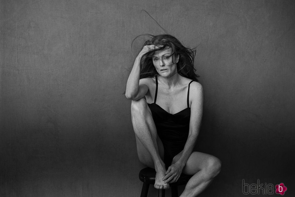 Julianne Moore en el Calendario Pirelli 2017