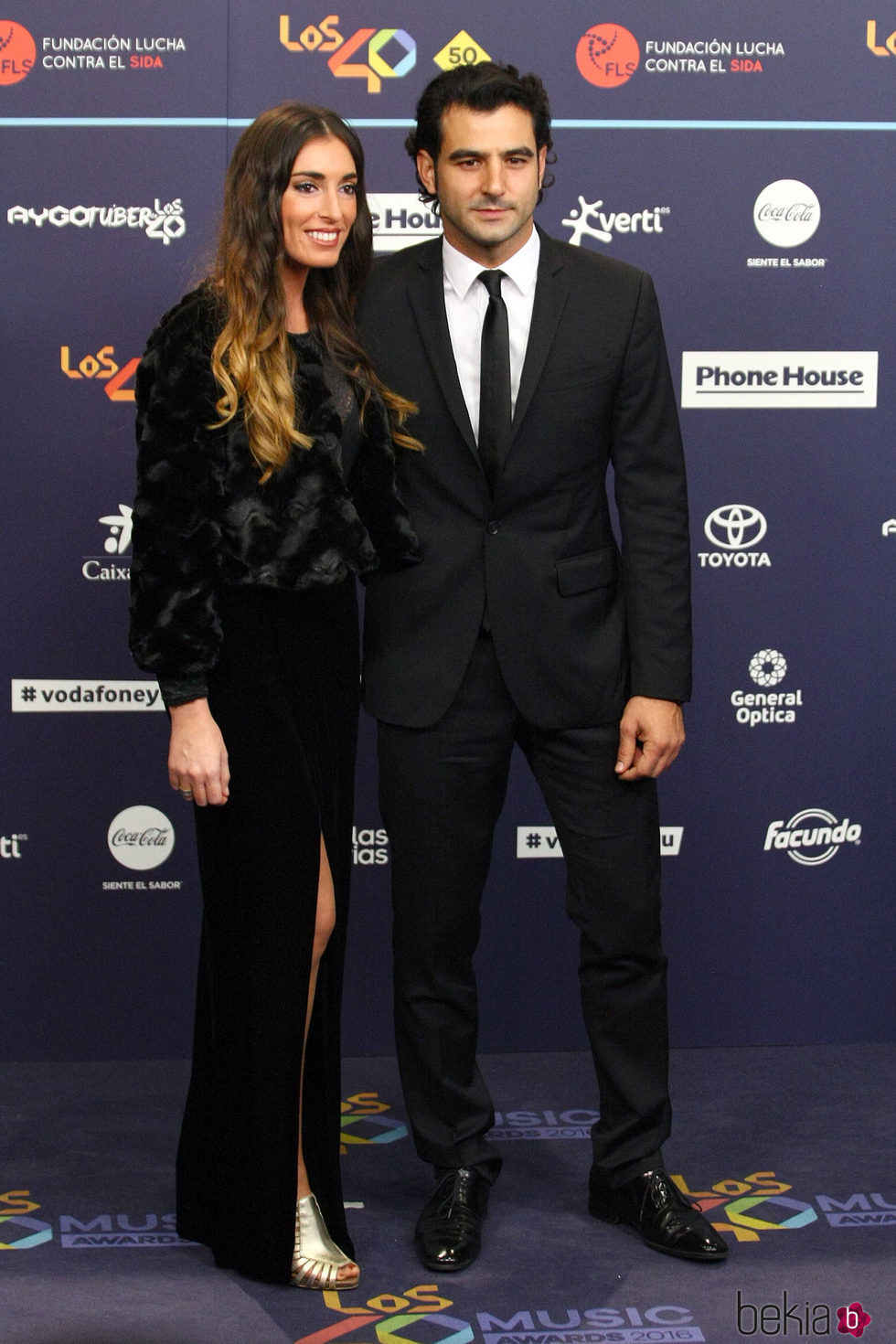 Antonio Velázquez presenta a su novia en Los40 Music Awards 2016