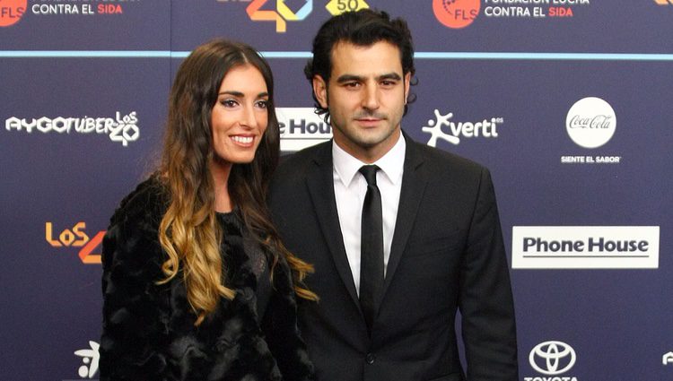 Antonio Velázquez presenta a su novia en Los40 Music Awards 2016