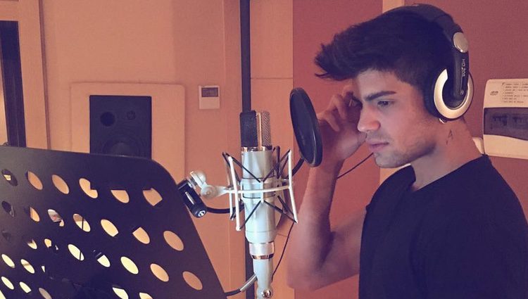 David Lafuente, excomponente de Auryn, en el estudio de grabación