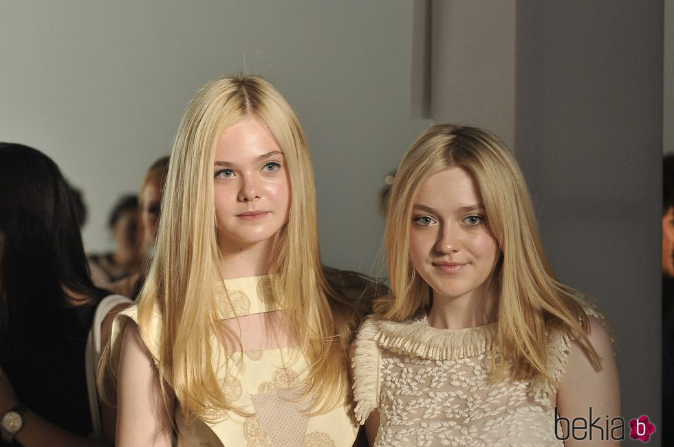 Elle y Dakota Fanning en la Mercedes Benz Fashion Week 2011