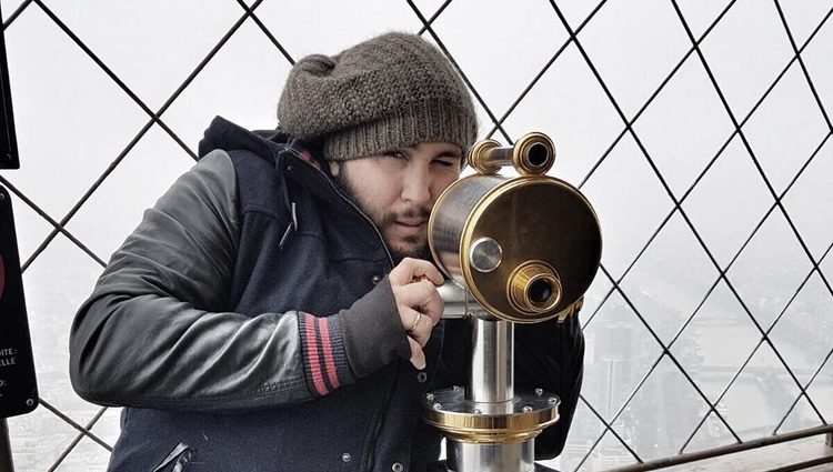 Kiko Rivera 'vigilando' París desde la Torre Eiffel