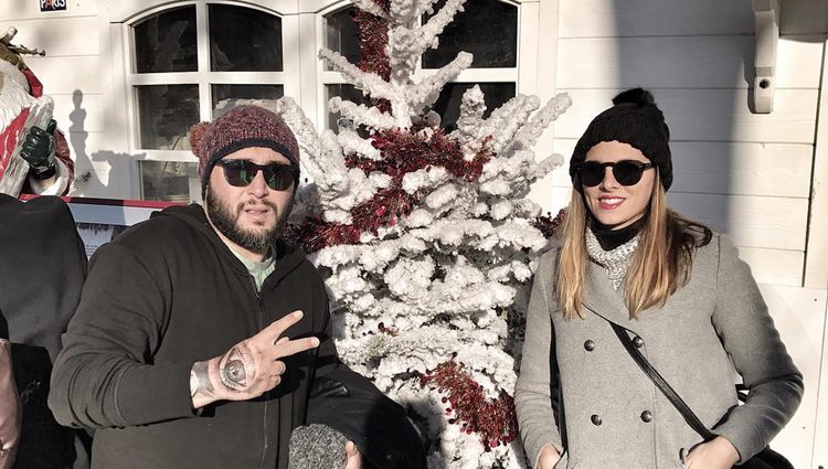 Kiko Rivera e Irene Rosales disfrutando de la decoración de Navidad de París