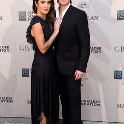 Ian Somerhalder y Nikki Reed en la gala de la fundación del actor