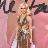 Donatella Versace en los British Fashion Awards 2016