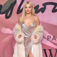 Bebe Rexha en los British Fashion Awards 2016