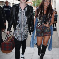 Jake Roche y Jesy Nelson en Londres