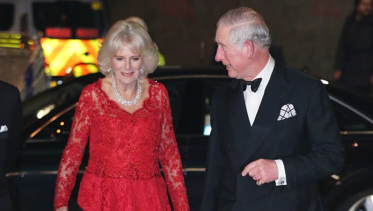 El Príncipe Carlos y Camilla Parker Bowles en la Royal Variety Performance 2016