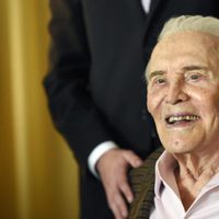 Kirk Douglas celebra su 100 cumpleaños